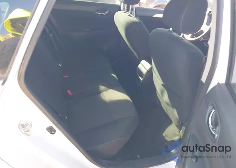 2019 Nissan Sentra S z USA, uszkodzony, nr VIN 3N1AB7AP6KY300463